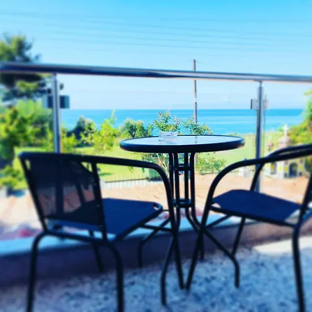 La Casa Al Mare Aparthotel Mola Kalyva