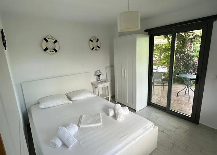 La Casa Al Mare Mola Kalyva